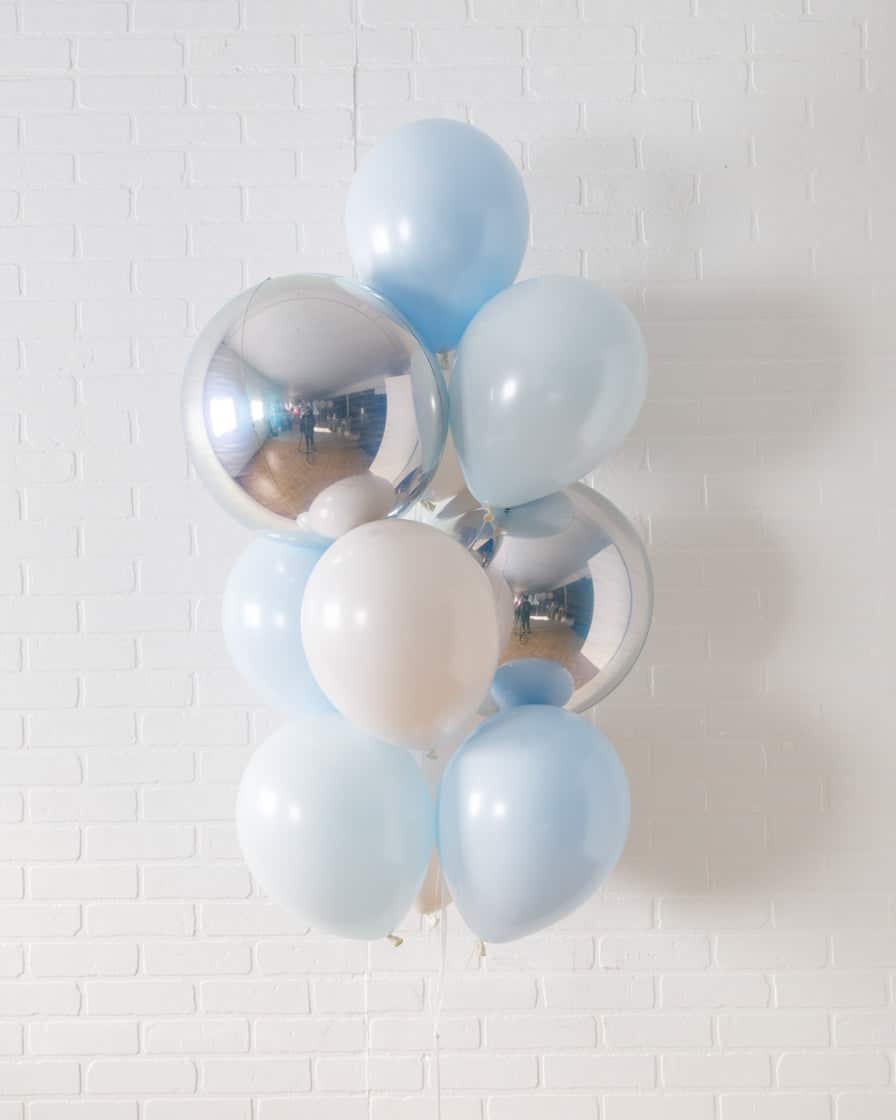 Château – Orb and 11in Balloons – bouquet of 10 | Rental
