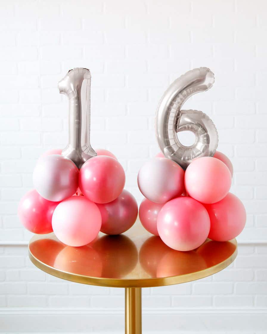 Life In Plastic – Tabletop Foil Numbers on Balloon Base – 1.5ft | Rental