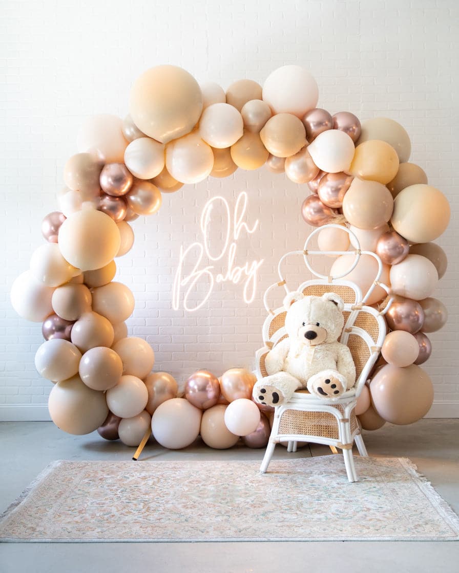 Ravishing Roses – Circle Frame Install Piece with Neon Sign | Rental Ravishing Roses – Circle Frame Install Piece with Neon Sign | Rental