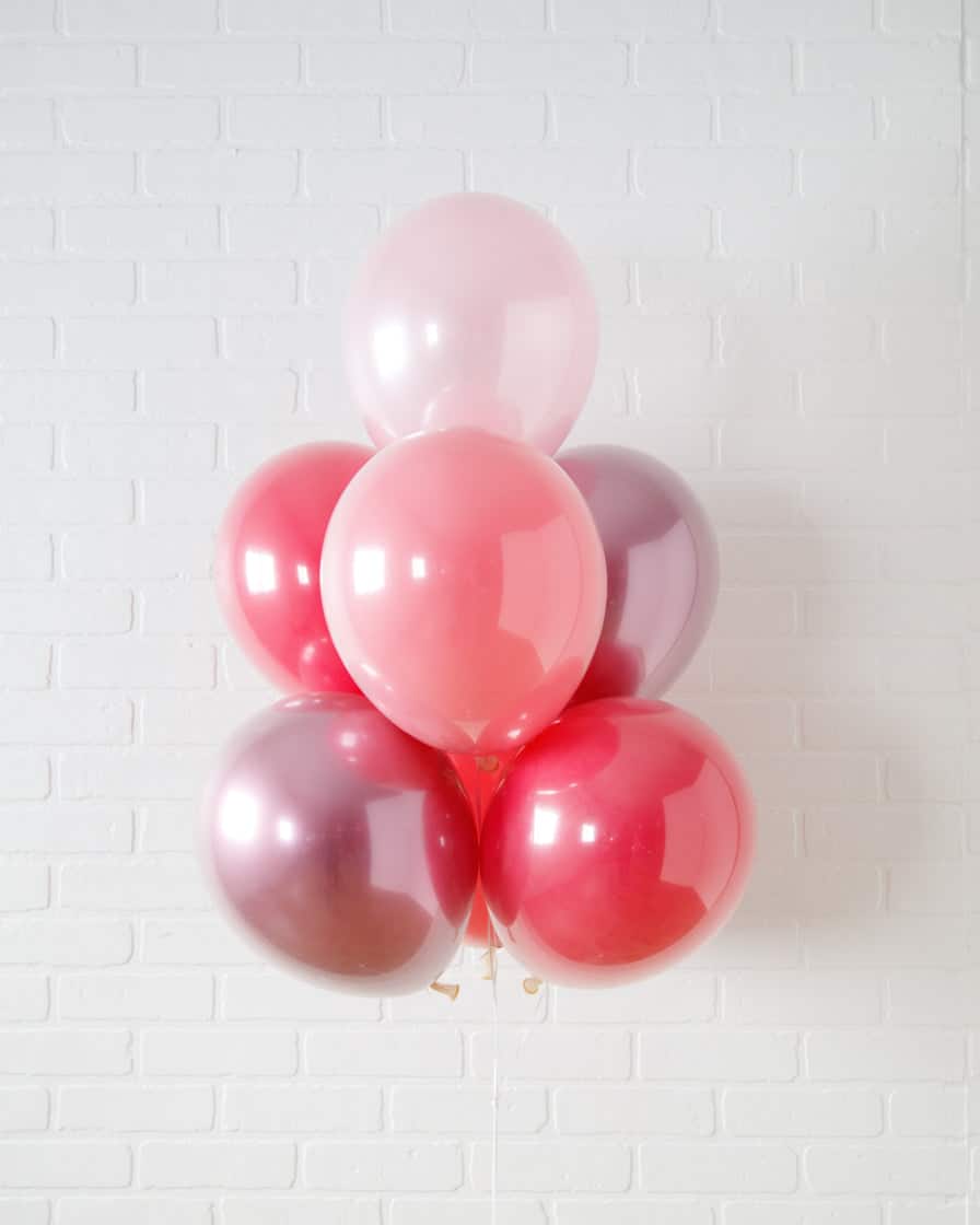 Life In Plastic – 11in Balloons bouquet | Rental